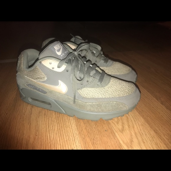 Air max 90s - Picture 1 of 3